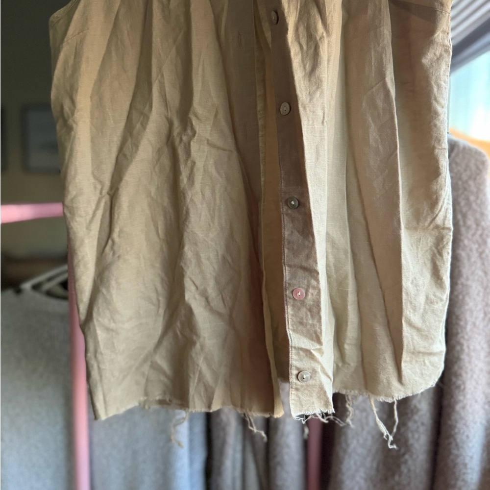 GAP Sleeveless Button-Down Shirt - Picture 4 of 5
